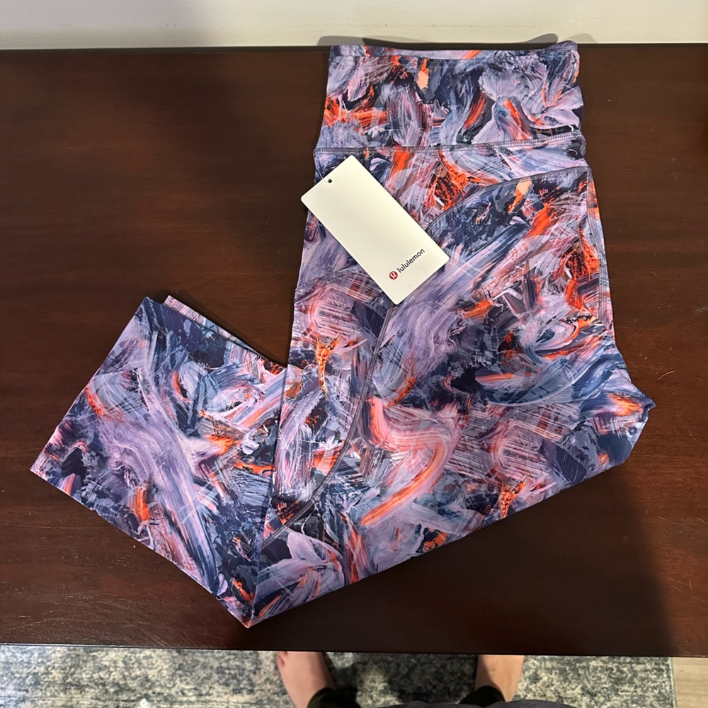 NWT! Lululemon 28” HR Tights. Size 16